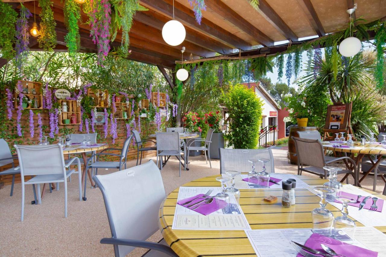 Hotel Les Pins Blancs En Provence Le Muy Exteriér fotografie