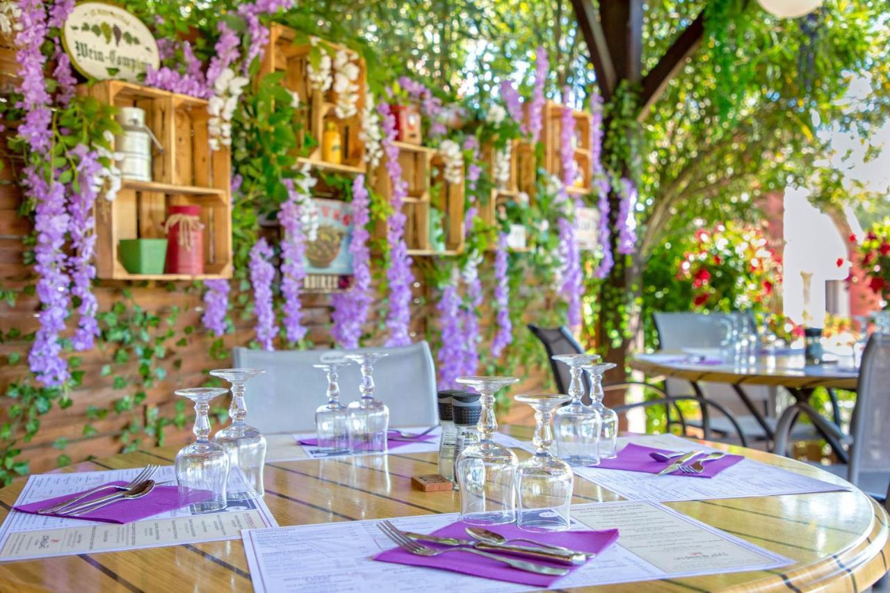 Hotel Les Pins Blancs En Provence Le Muy Exteriér fotografie